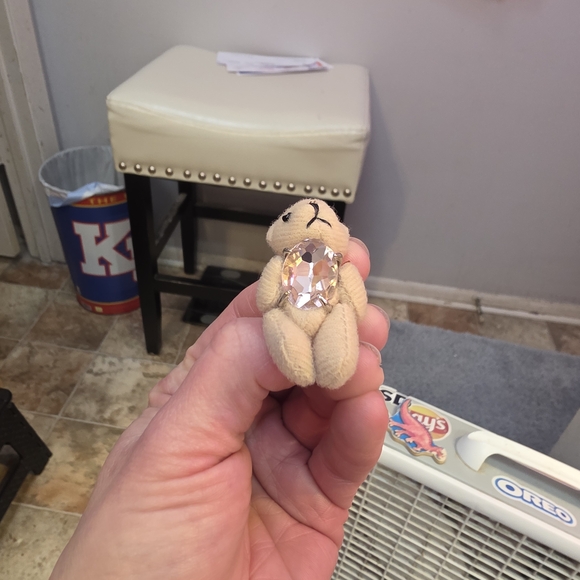 Plush Bear with Crystal Gem - Picture 5 of 16